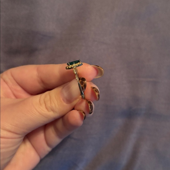 Emerald and 14k gold ring - Picture 4 of 8